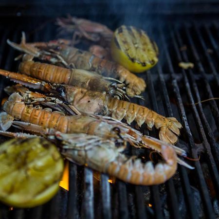 Quinlan & Cooke Boutique Townhouse And Qcs Seafood Restaurant Hotell Cahersiveen Exteriör bild