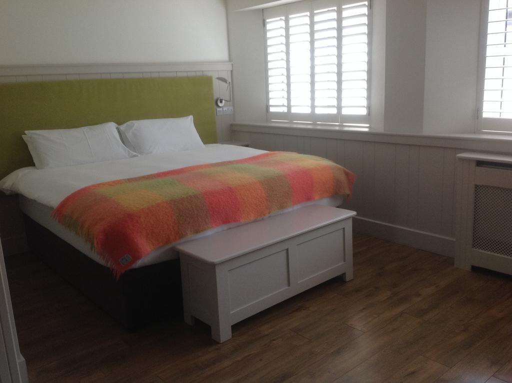 Quinlan & Cooke Boutique Townhouse And Qcs Seafood Restaurant Hotell Cahersiveen Exteriör bild