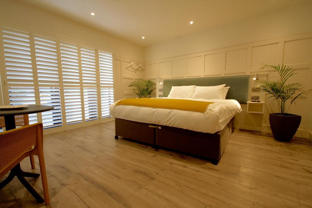 Quinlan & Cooke Boutique Townhouse And Qcs Seafood Restaurant Hotell Cahersiveen Exteriör bild